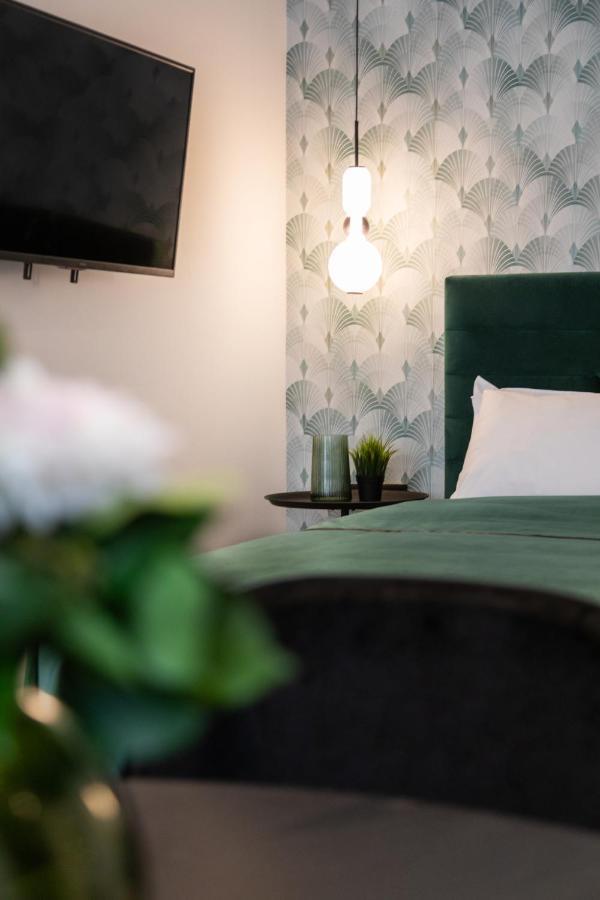 Pierrot & Pierrette Mesnicka Apartment Загреб Екстериор снимка
