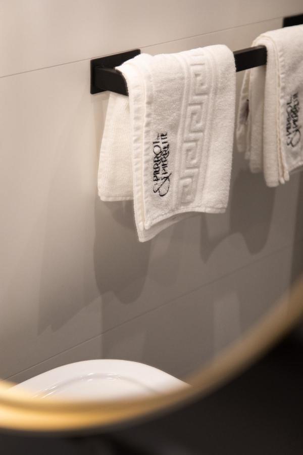 Pierrot & Pierrette Mesnicka Apartment Загреб Екстериор снимка