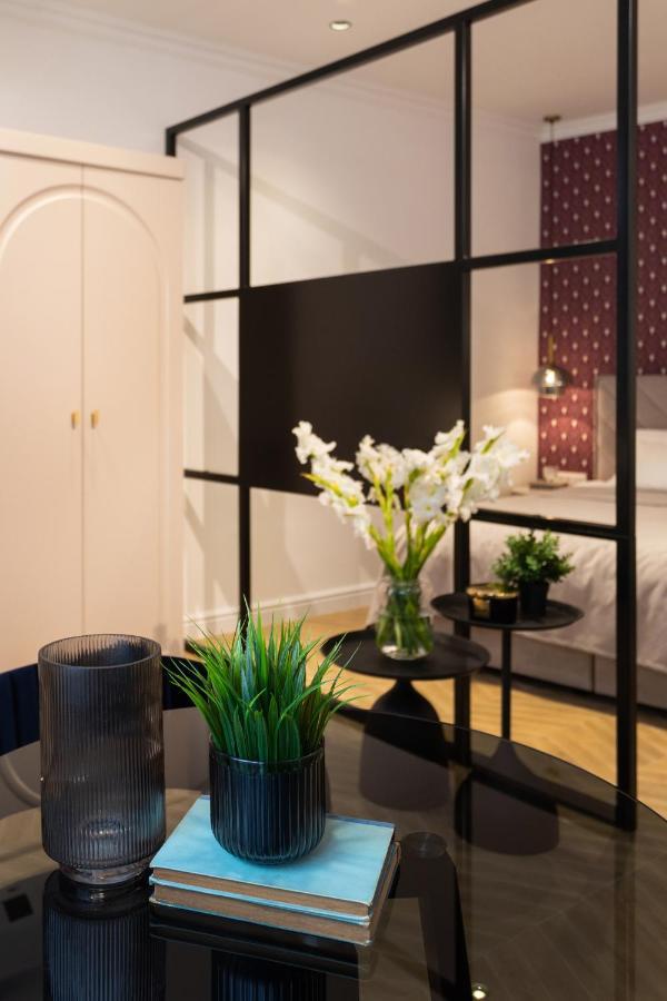 Pierrot & Pierrette Mesnicka Apartment Загреб Екстериор снимка