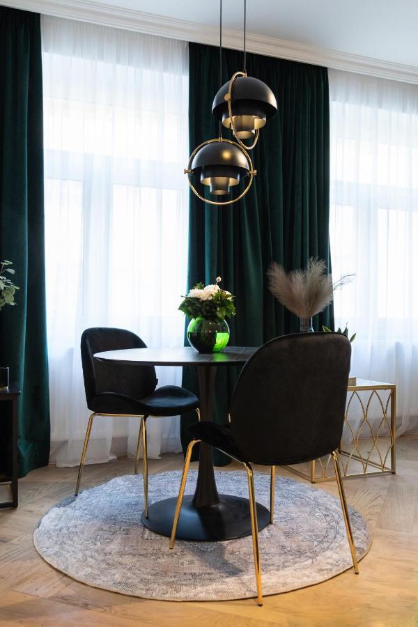 Pierrot & Pierrette Mesnicka Apartment Загреб Екстериор снимка